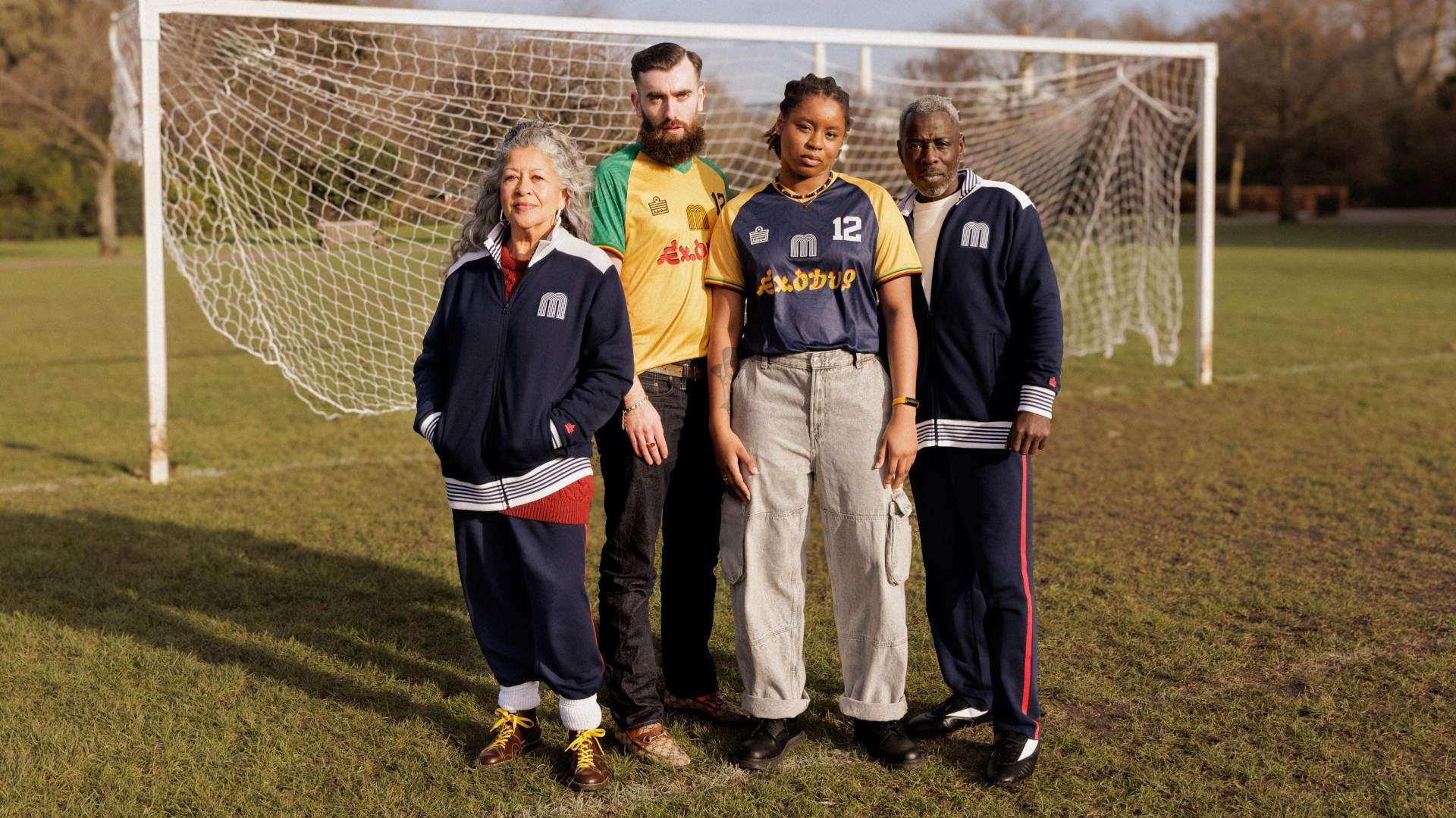 她在多项国 她在多项国